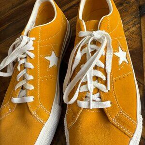 Converse All Stars - Gold Velvet NWoT